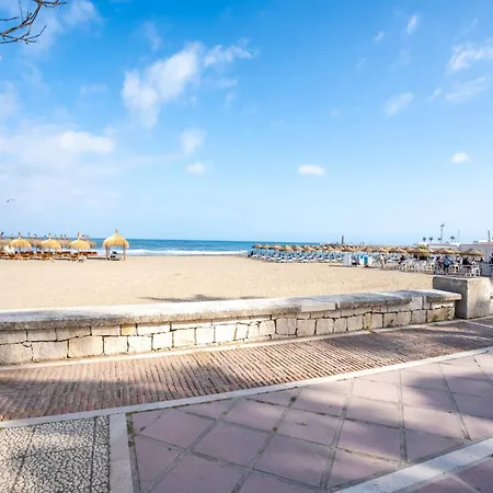 Beachside Getaway In Puerto Banus 3-bedroom In Playa Rocio * Marbella