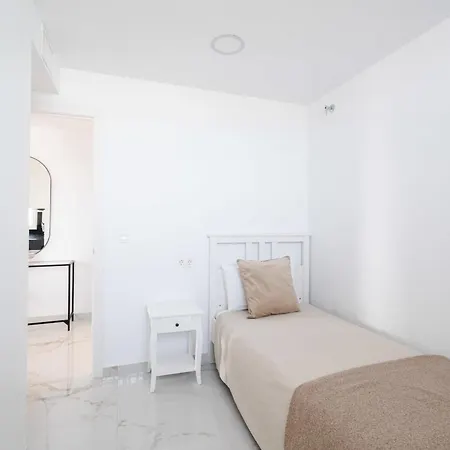 Beachside Getaway In Puerto Banus 3-bedroom In Playa Rocio