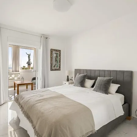 Apartment Beachside Getaway In Puerto Banus 3-bedroom In Playa Rocio