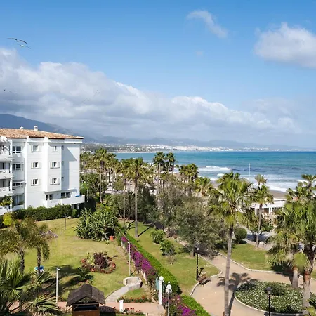 Beachside Getaway In Puerto Banus 3-bedroom In Playa Rocio * Marbella