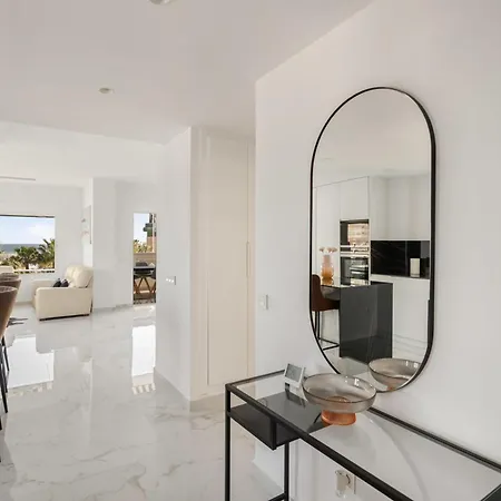 Beachside Getaway In Puerto Banus 3-bedroom In Playa Rocio Apartment Marbella