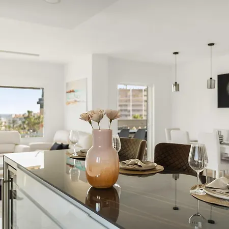Apartment Beachside Getaway In Puerto Banus 3-bedroom In Playa Rocio